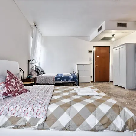 Apartment In Center