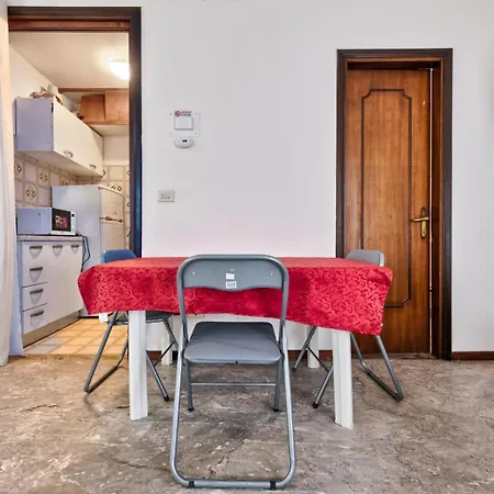 Apartment In Center *