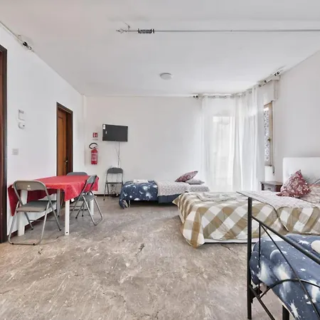 Apartment In Center *